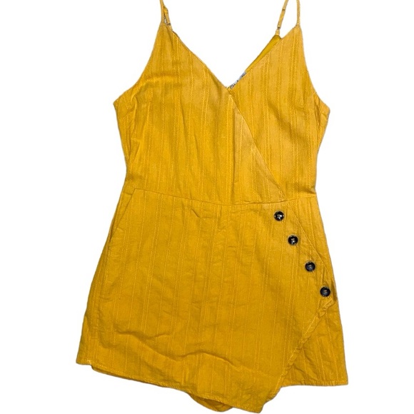 J for Justify Skort Romper Golden Amber V-Neck Lined Size Medium - Picture 1 of 11